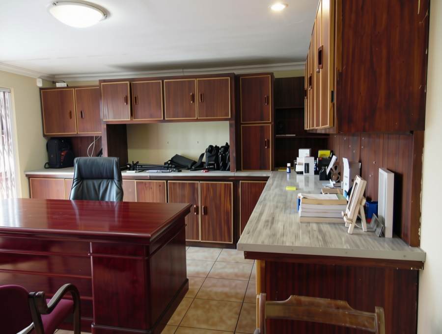 5 Bedroom Property for Sale in Doorn Free State